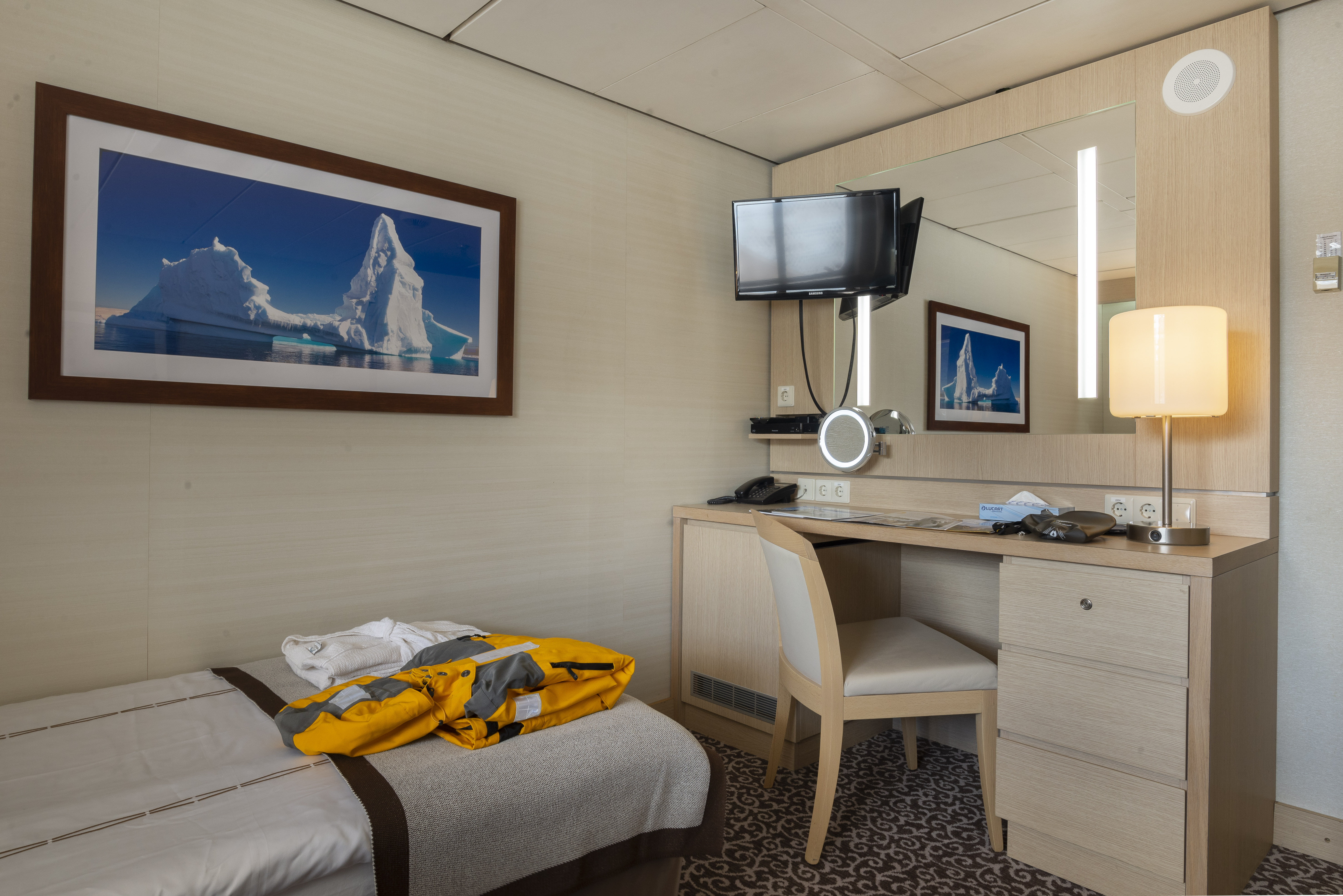 Quark Expeditions Ocean Diamond Twin Obstructed View 6.jpg